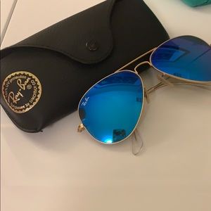 AUTHENTIC RAY BAN BLUE FLASH LENS AVIATORS